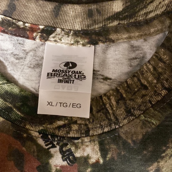COPY - NWT- Mens Mossy Oak T-Shirt, Size XL & Sublimated Crew Support Socks,Siz… - Picture 3 of 9